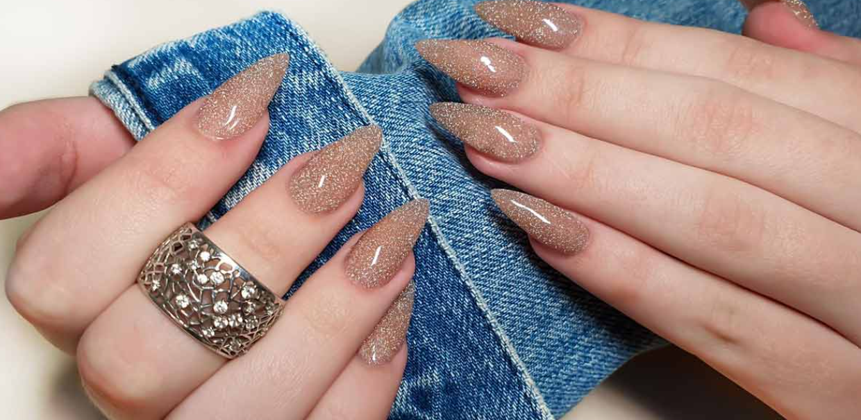 Bridal makeup studio in Ghaziabad with professional beauty products and makeup kits